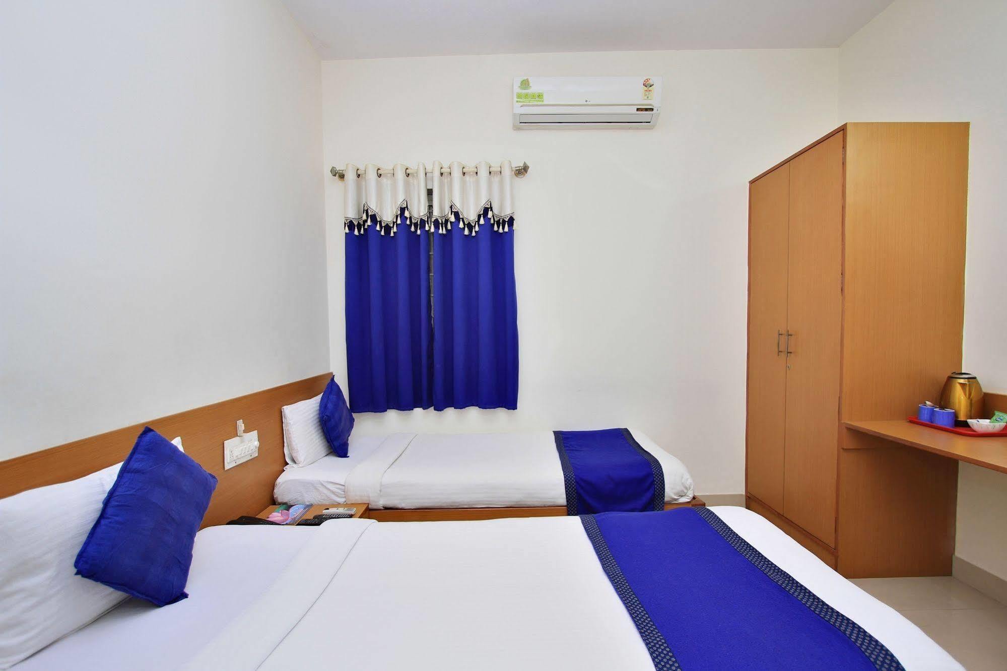 Kempton Hotel Kalkutta Exterior foto