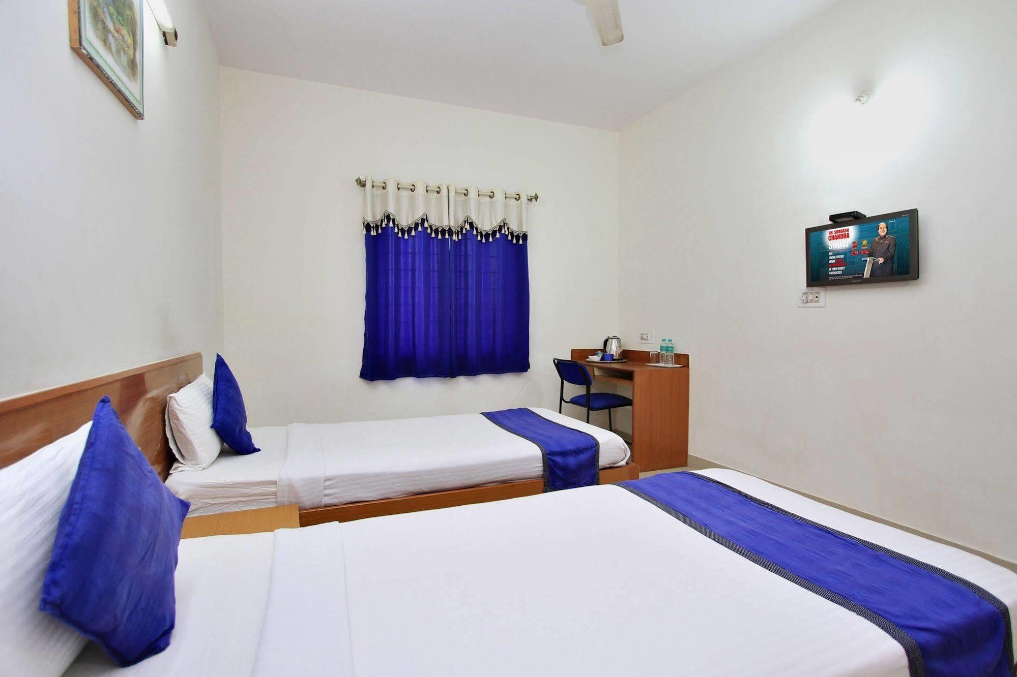 Kempton Hotel Kalkutta Exterior foto
